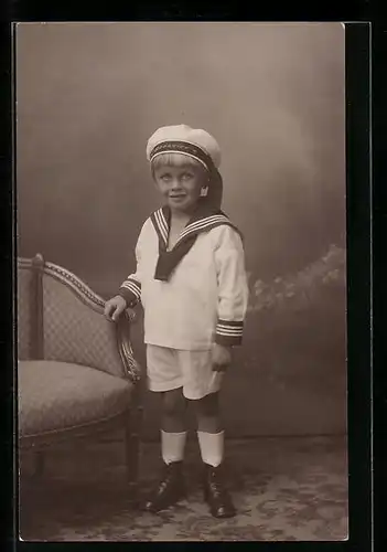 Foto-AK Knabe im Matrosenanzug mit Mützenband Seeadler