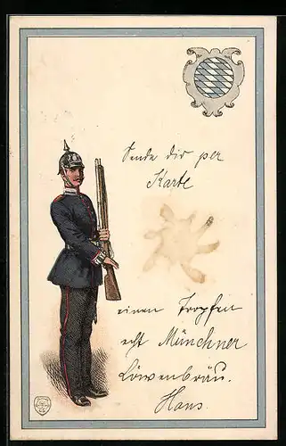 AK Soldat in Uniform mit Pickelhaube salutiert