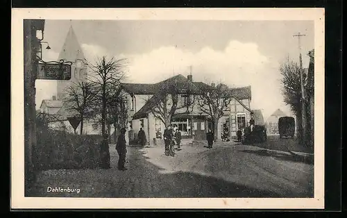 AK Dahlenburg, Strassenpartie mit Kirche
