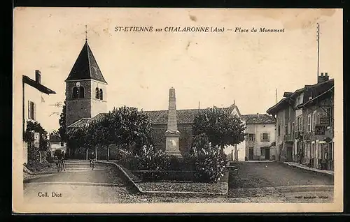 AK St-Etienne-sur-Chalaronne, Place du Monument