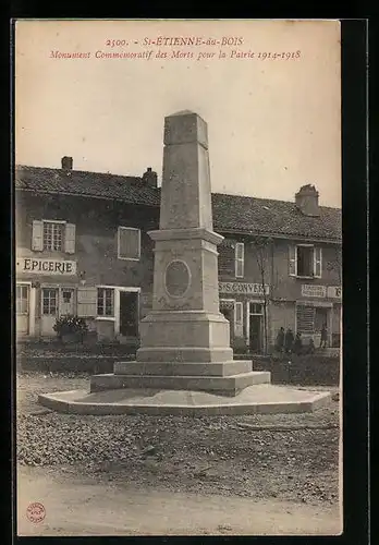 AK St-Étienne-du-Bois, Monument Commemoratif des Morts pour la Patrie 1914-18