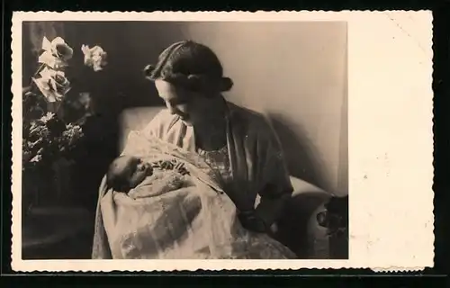 AK Prinzessin Lotti zu Fürstenberg mit ihrem jüngsten Kinde, mit original Autograph