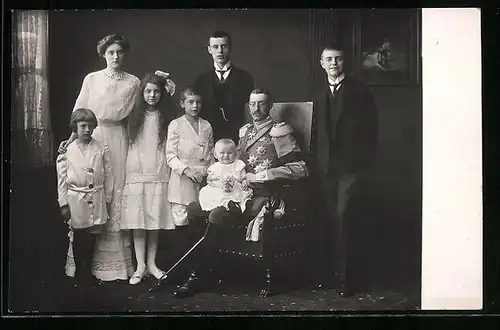 AK Wilhelm Karl Herzog von Urach mit seiner Familie, mit original Autograph