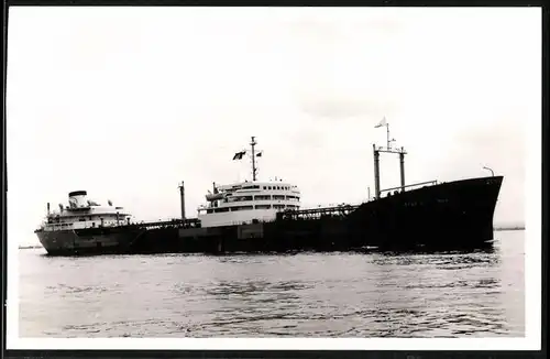 Fotografie C. Jeske, Hamburg, Tankschiff Esso Düsseldorf