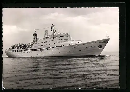 AK FDGB-Urlauberschiff TMS Fritz Heckert auf hoher See