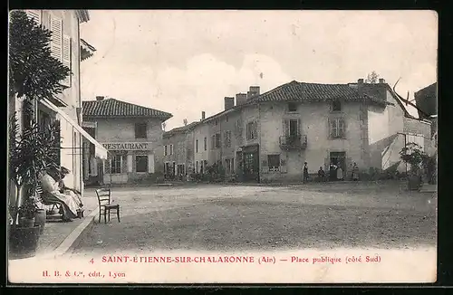 AK Saint-Etienne-sur-Chalaronne, Place publique, Cote Sud