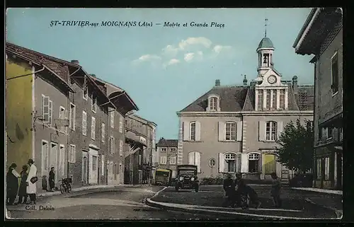 AK Saint-Trivier-Sur-Moignans, Mairie et Grande Place