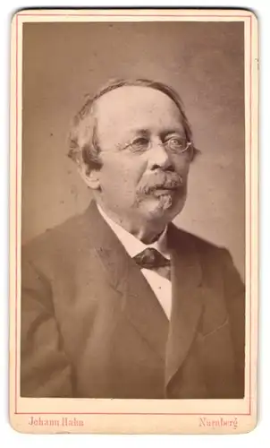 Fotografie Johann Hahn, Nürnberg, Portrait Bezirksrat von Nürnberg Dr. Königshofer