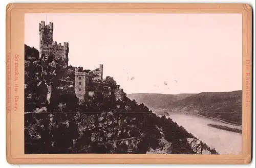 Fotografie Friedrich Szesztokat, Köln, Ansicht Niederheimbach, Blick auf die Burg Sooneck