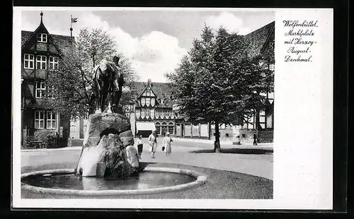 AK Wolfenbüttel, Marktplatz mit Herzog-August-Denkmal