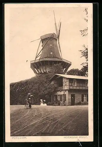 AK Potsdam, Historische Windmühle mit Strassenabzweigung