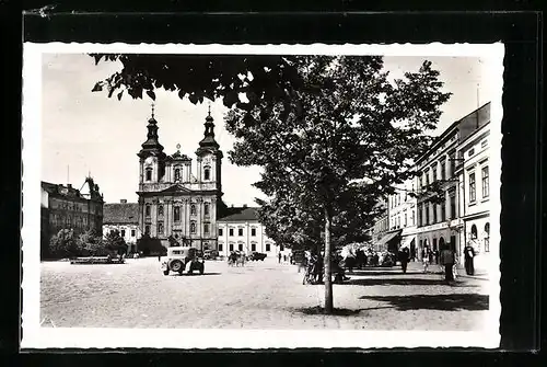 AK Uher. Hradiste, Kirche mit Geschäften