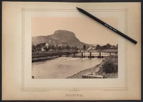 Fotografie German Wolf, Constanz, Ansicht Singen, Flussartie mit Mühle und Blick auf den Berg Hohentwiel