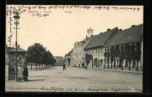 AK Nerchau a. Mulde, Markt mit Geschäften