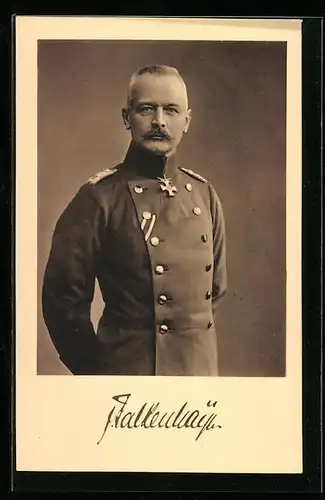 AK Heerführer von Falkenhayn, Portrait in Uniform mit Armen hinter dem Rücken