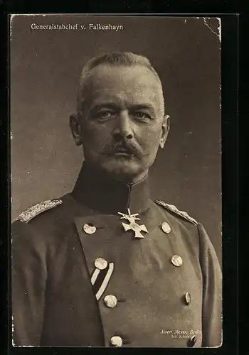 AK Heerführer von Falkenhayn, Generalstabchef, Portrait in dekorierter Uniform