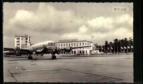 AK Frankfurt a. M., Flughafen, Gebäude und Flugzeug