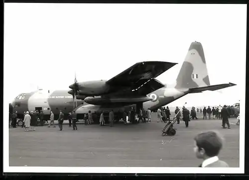 Fotografie Flugzeug Lockheed C-130 Hercules, Royal Air Force Air Support Command