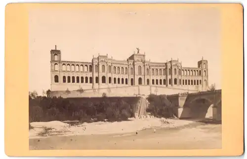 Fotografie Ferd. Finsterlein, München, Ansicht München, Blick nach dem Maximilianeum