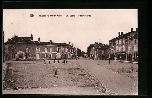 AK Bussière-Poitevine, La Place, Grande Rue