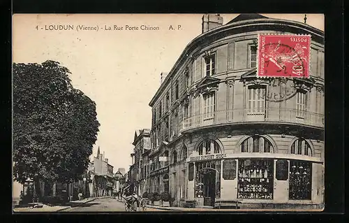 AK Loudun, La Rue Porte Chinon