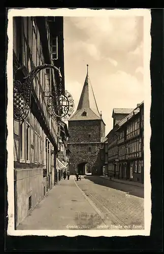 AK Goslar /Harz, Breite Strasse mit Gasthaus und Turm