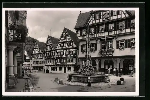 AK Urach (Württ.), Beim Marktbrunnen