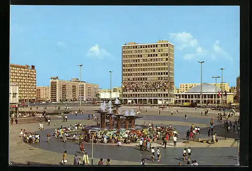 AK Berlin, Alexanderplatz mit Blick zum Haus des Lehrers und zur Kongresshalle