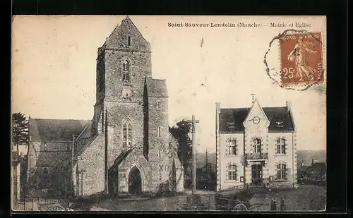 AK Saint-Sauveur-Lendelin, Mairie et Eglise