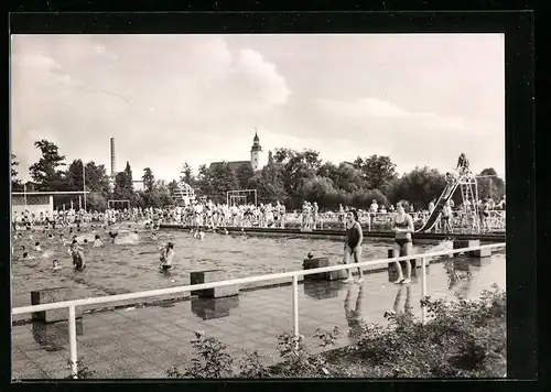 AK Zwenkau, Badegäste im Waldbad