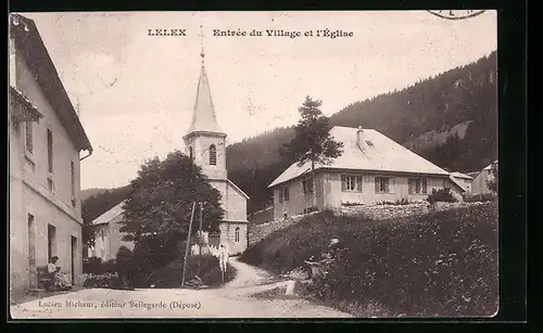 AK Lelex, Entree du Village et l`Eglise