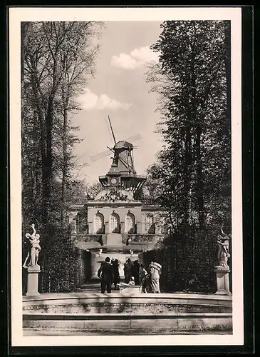 AK Potsdam-Sanssouci, Blick auf Neue Kammern und Historische Mühle