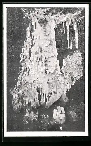 AK Macocha, Tropfsteinhöhlen