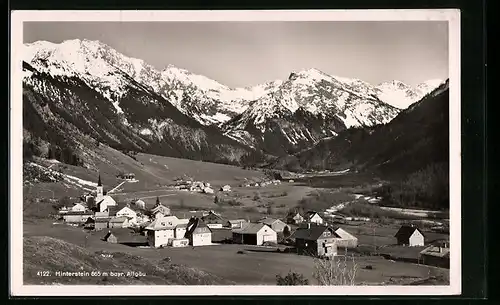 AK Hinterstein /bayr. Allgäu, Ortsansicht mit Gebirgskette