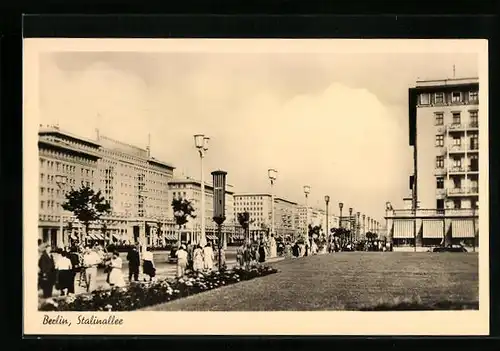 AK Berlin, Stalinallee, Wohnblöcke