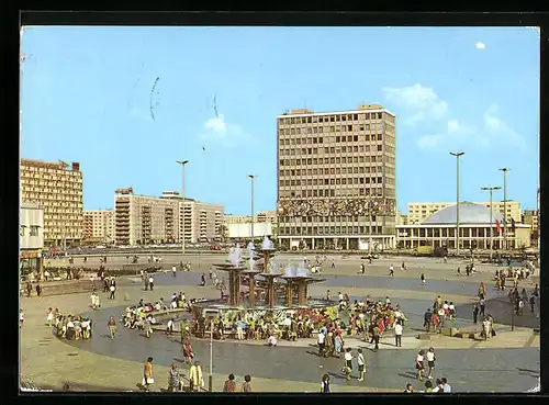 AK Berlin, Alexanderplatz mit Blick zum Haus des Lehrers und zur Kongresshalle