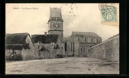 AK Pirou, La Place et l`Eglise