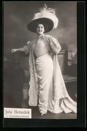 AK Operette Operettensoubrette, Schauspielerin Jula Benedek