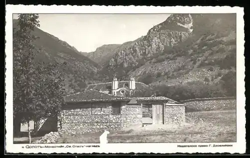 AK Sopot, Blick auf Gebäude mit Bergen