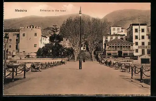 AK Madeira, Entrance to the town