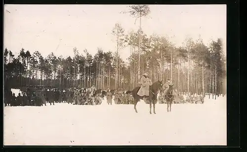 Foto-AK Kaiser Wilhelm II. als Soldat zu Pferde