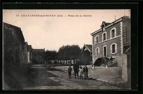 AK Chavannes-sur-Suran, Place de la Mairie