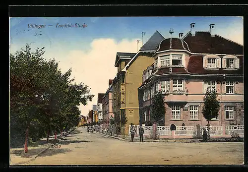 AK Villingen, Friedrich-Strasse mit Soldaten