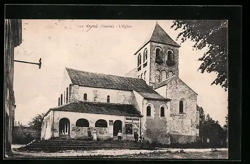 AK Oyré, L`Eglise