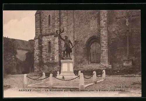 AK Sanxay, Le Monument aux Soldats morts pour la France 1914-18