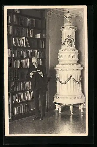 AK Präsident Masaryk (TGM) im Lesezimmer eines Palastes