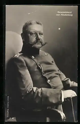 AK Generaloberst von Hindenburg uniformiert im Portrait