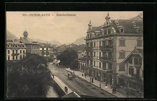 AK Interlaken, Blick in die Bahnhofstrasse, Volksbank