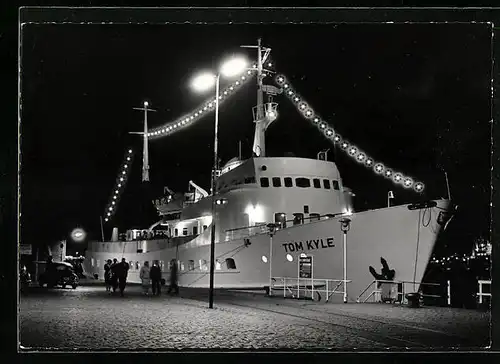 AK Passagierschiff MS Tom Kyle im nächtlichen Hafen