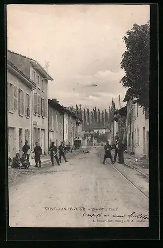 AK Saint-Jean-le-Vieux, Rue de la Poste, Strassenpartie